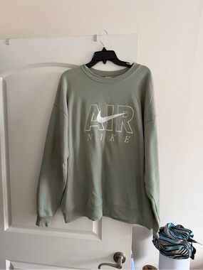 Nike AIR Logo Crewneck Sweatshirt in Sage